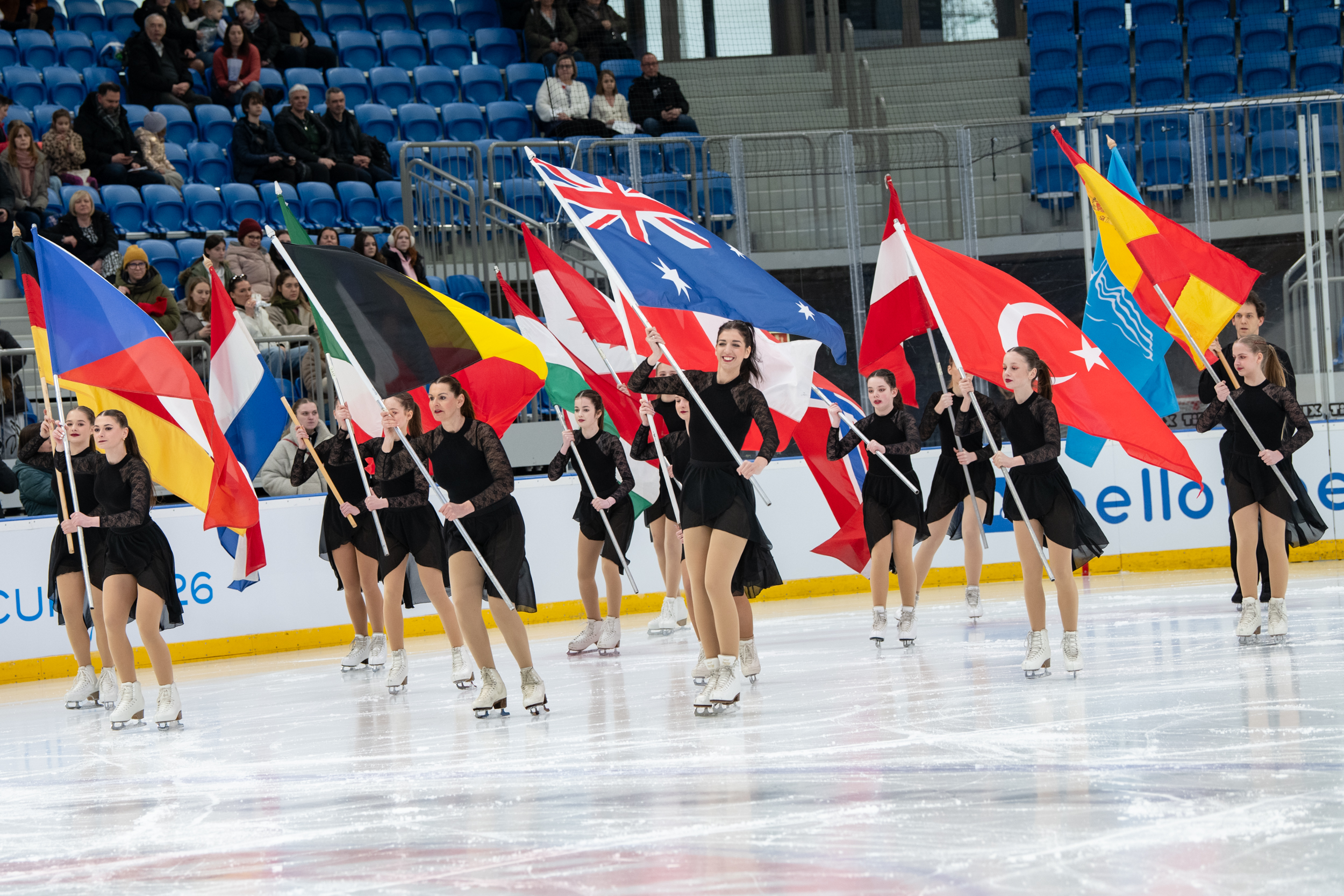 A szinkronkorcsolya ünnepe - elstartolt a 2026-os Budapest Cup a MET Arénában